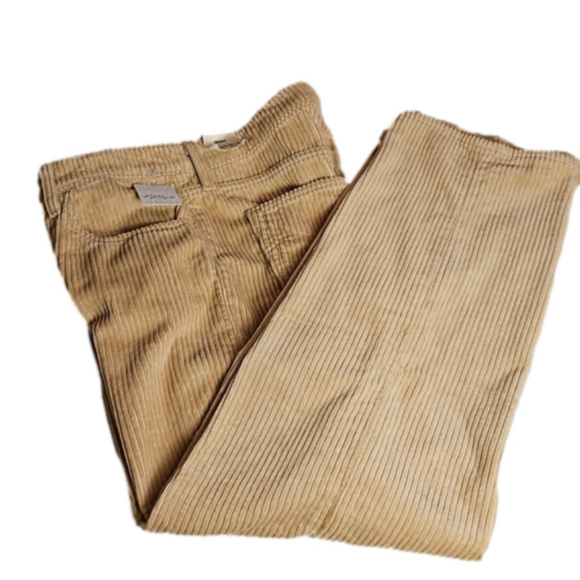 Levi's Ribcage Straight Ankle Length Corduroy Jeans Size: 32 x 27 NWT